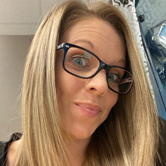 Meet your Posher, Meagen - Picture 1 of 1